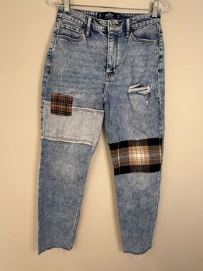 Hollister Ultralight High-Rise Mom Jean plaid patchwork 26”Wx27”L